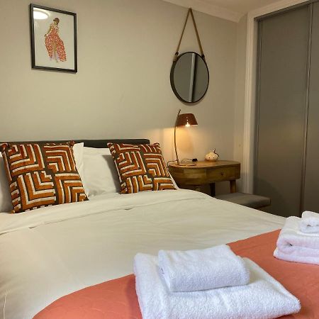 Private Main Door Lovely 2 Bedroom Apartment EDI Exterior foto