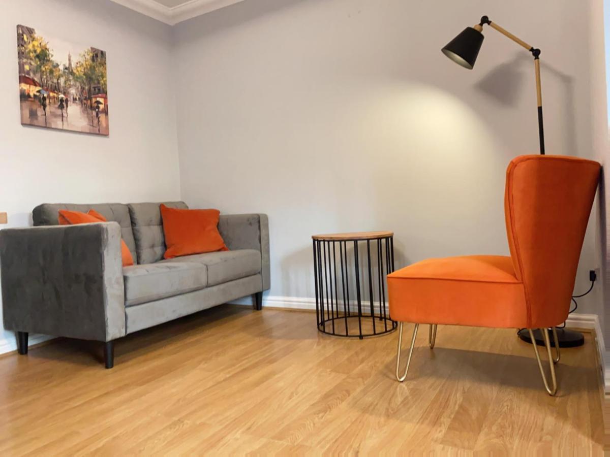 Private Main Door Lovely 2 Bedroom Apartment EDI Exterior foto